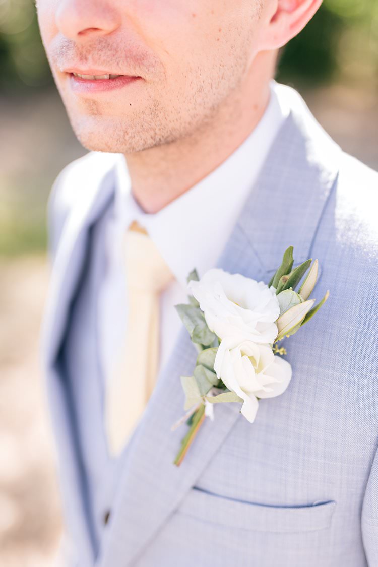 Italy Destination Wedding Olive Trees Outdoor Summer Spring Groom Blue Suit White Buttonhole | Romantic Garden Elopement Tuscany http://purewedding.it/en