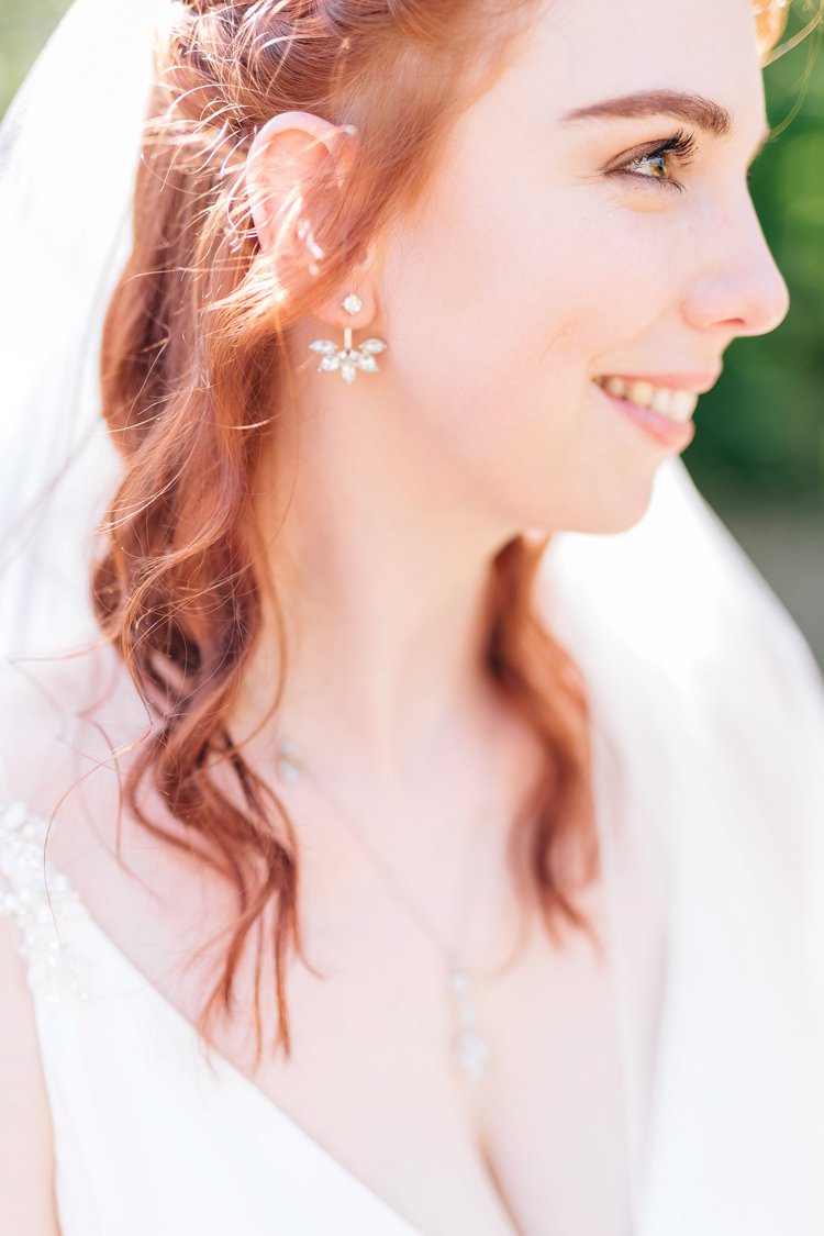Italy Destination Wedding Olive Trees Outdoor Summer Spring Bride Earrings Cuff | Romantic Garden Elopement Tuscany http://purewedding.it/en