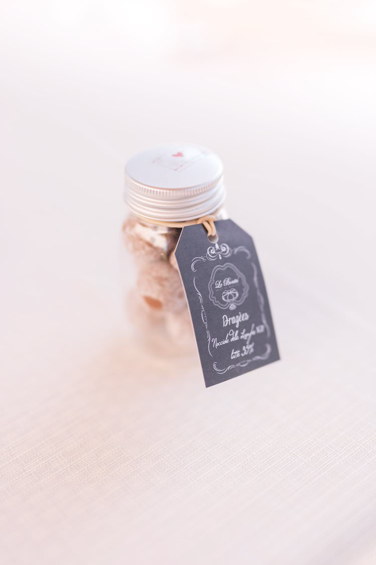 Italy Destination Wedding Summer Spring Hazelnut Favours | Romantic Garden Elopement Tuscany http://purewedding.it/en
