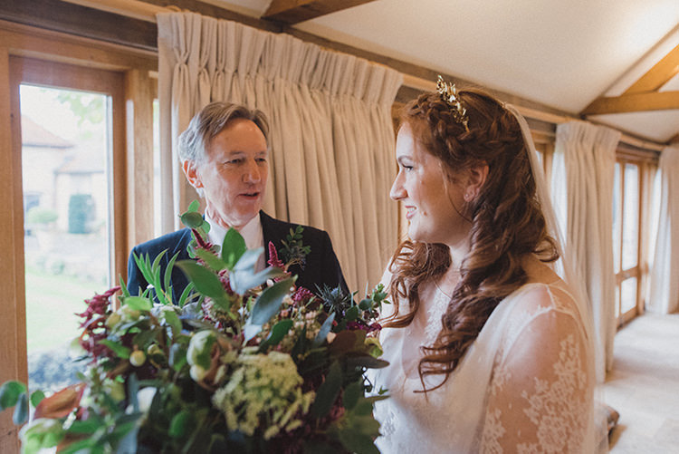 Joyful Warm Cosy Autumn Barn Wedding http://www.rebeccadouglas.co.uk/