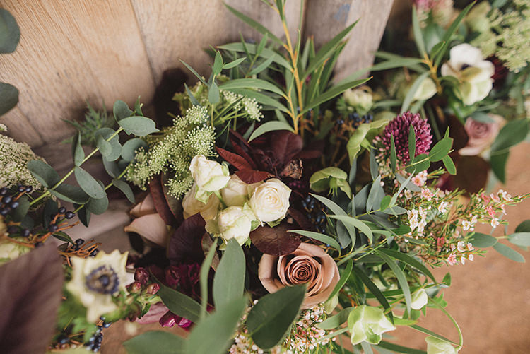 Bouquets Flowers Red Peach Foliage Joyful Warm Cosy Autumn Barn Wedding http://www.rebeccadouglas.co.uk/