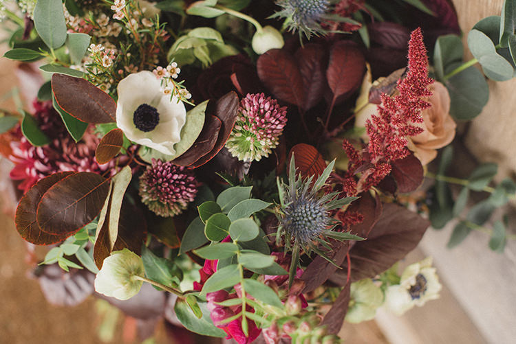 Bouquets Flowers Red Peach Foliage Joyful Warm Cosy Autumn Barn Wedding http://www.rebeccadouglas.co.uk/