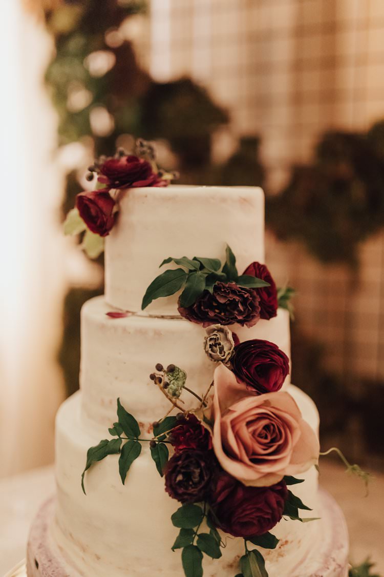 Modern Stylish Minimalist Chic Refined Decor Geometric Flower Cake | Urban Industrial Luxe Wedding http://hellencophotos.com/