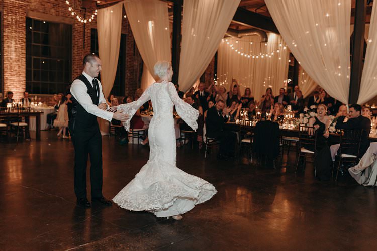 Modern Stylish Minimalist Chic Refined Decor Geometric Candles Fairy Lights First Dance | Urban Industrial Luxe Wedding http://hellencophotos.com/