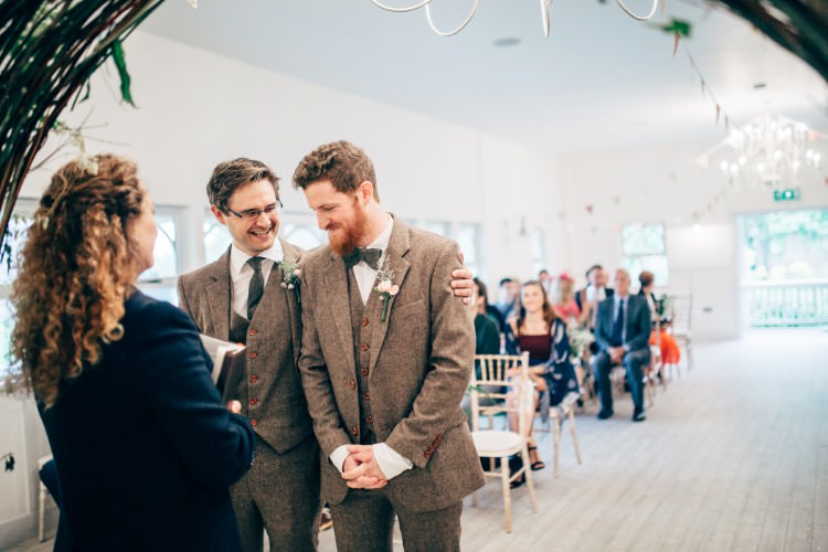 Old Fashioned Fete Cricket Pavilion Wedding https://www.naomijanephotography.com/