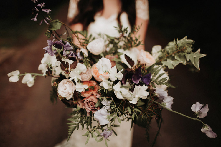 Bouquet Flowers Bride Bridal Wilk Blush White Green Silvery Grey Nature Wedding https://jonathanellisblog.com/
