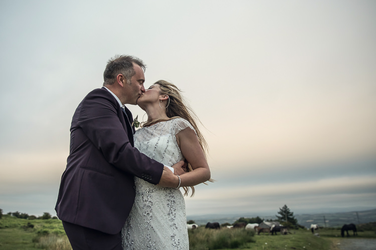 Heartfelt Celestial Handmade Wedding http://assassynation.co.uk/