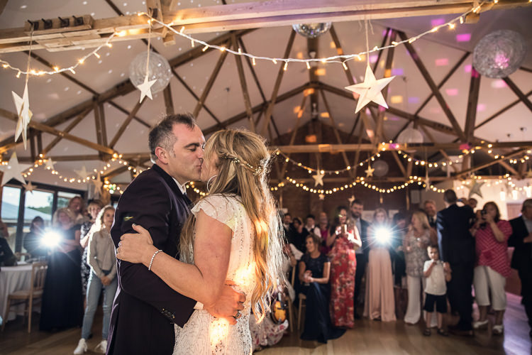 Heartfelt Celestial Handmade Wedding http://assassynation.co.uk/