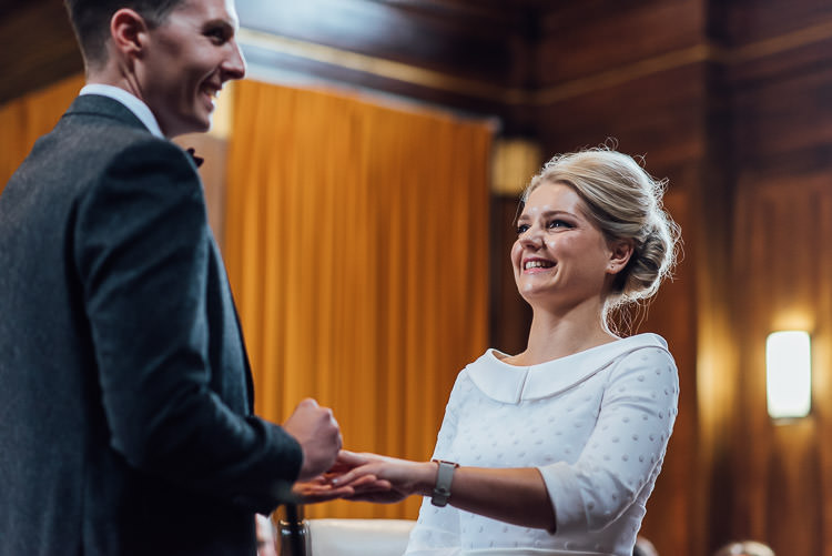 Chic Relaxed London Pub Wedding https://theshannons.photography/