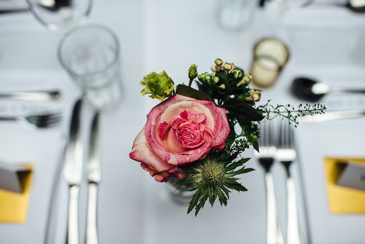 Chic Relaxed London Pub Wedding https://theshannons.photography/