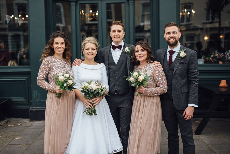 Chic Relaxed London Pub Wedding https://theshannons.photography/