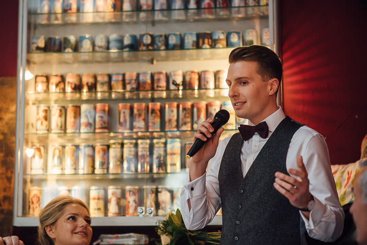 Chic Relaxed London Pub Wedding https://theshannons.photography/