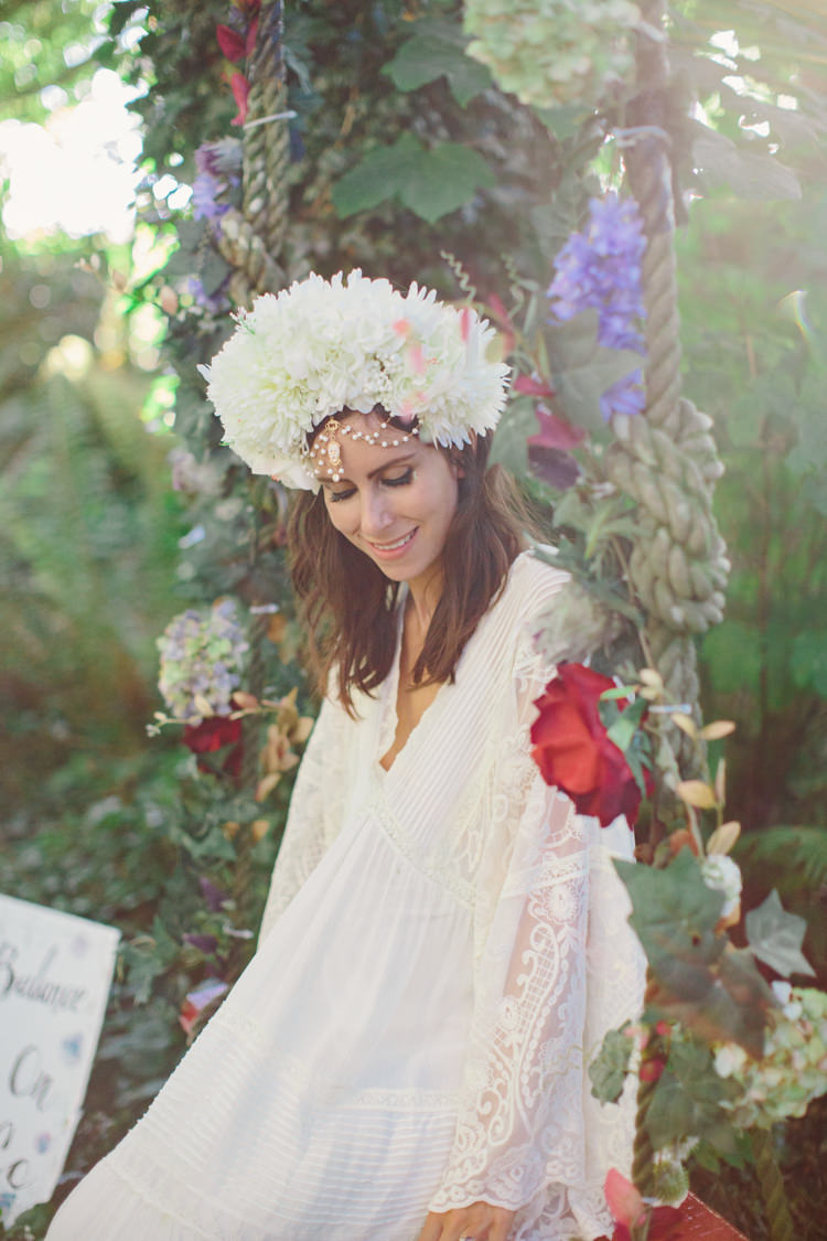 Vintage Dress Bride Bridal Gown Headdress Retro 70s Bohemian Summer Dream Wedding http://whitecatstudio.ie/