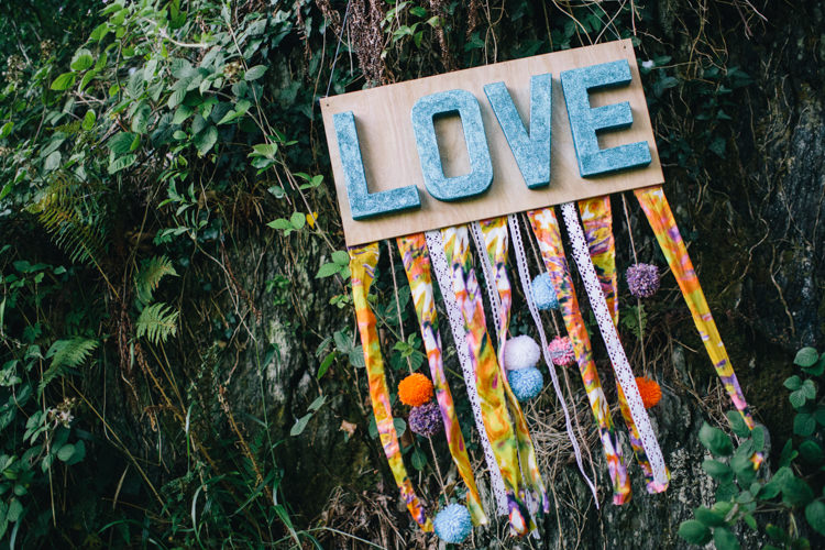 Retro 70s Bohemian Summer Dream Wedding http://whitecatstudio.ie/
