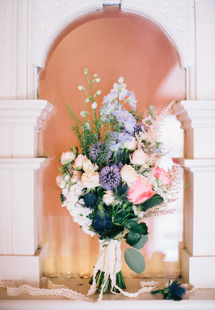 Bouquet Flowers Bride Bridal Wild Natural Retro 70s Bohemian Summer Dream Wedding http://whitecatstudio.ie/