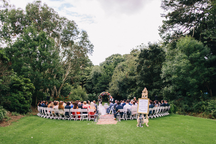 Retro 70s Bohemian Summer Dream Wedding http://whitecatstudio.ie/