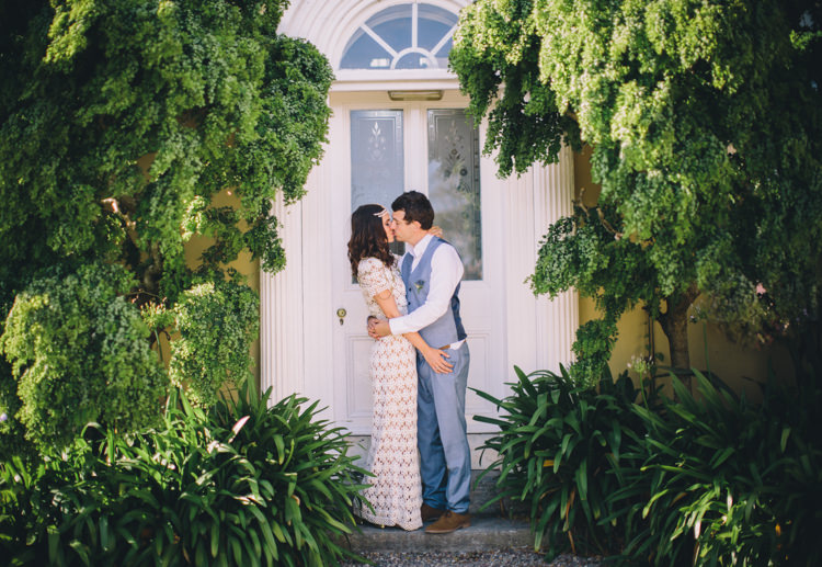 Retro 70s Bohemian Summer Dream Wedding http://whitecatstudio.ie/