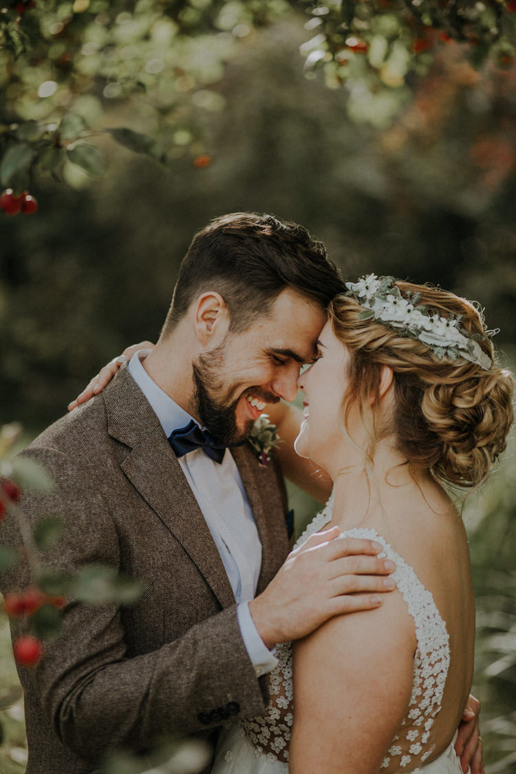 Flower Crown Bride Bridal Hair Style Bohemian Cool Raw Crystal Wedding Ideas https://lolarosephotography.com/