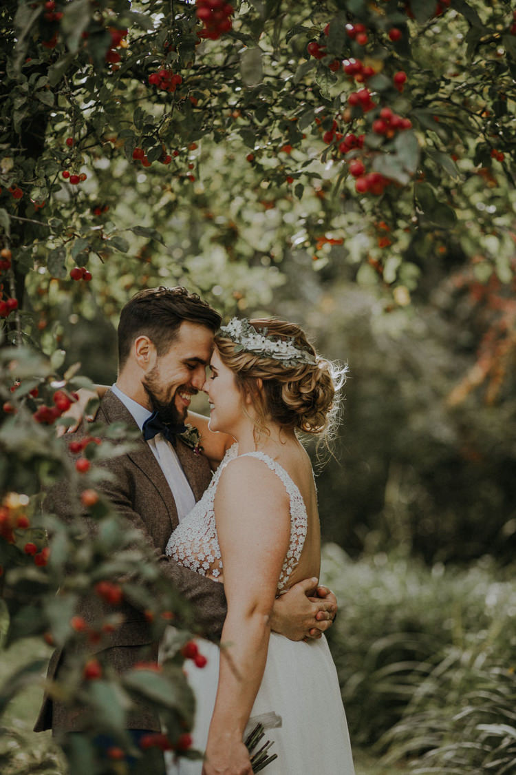 Bohemian Cool Raw Crystal Wedding Ideas https://lolarosephotography.com/