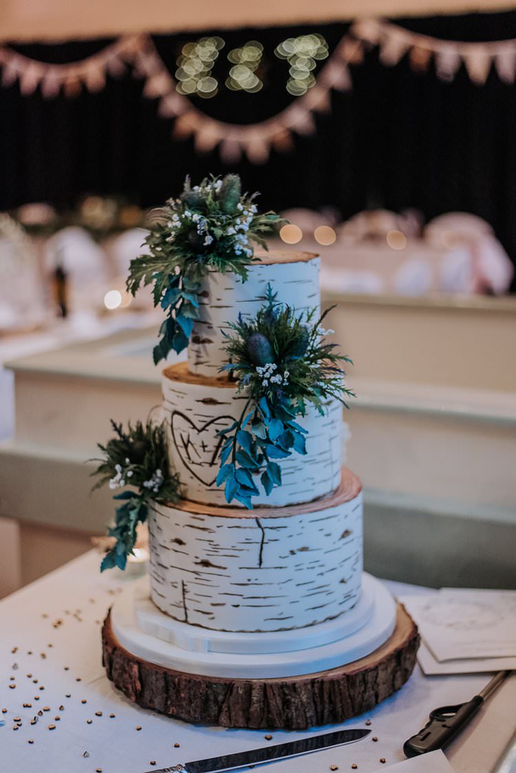 Tree Stump Bark Cake Log Heart Twinkly Rustic Winter Wonderland Wedding https://www.kazooieloki.co.uk/