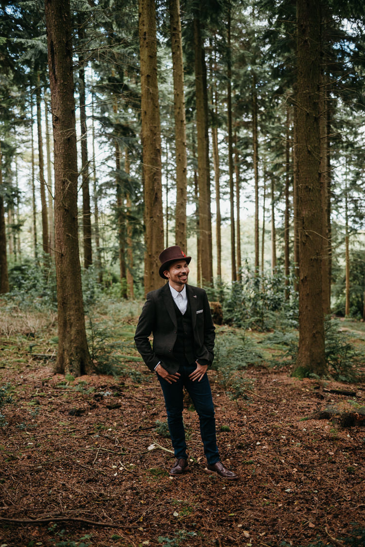 Folky Woodland Adventure Wedding https://elainewilliamsphoto.com/