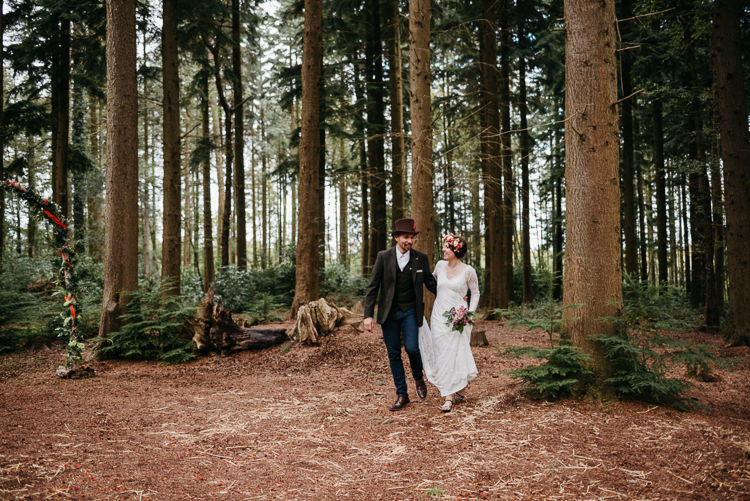 Folky Woodland Adventure Wedding https://elainewilliamsphoto.com/