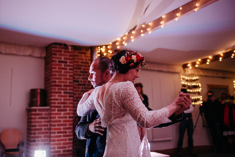 Folky Woodland Adventure Wedding https://elainewilliamsphoto.com/