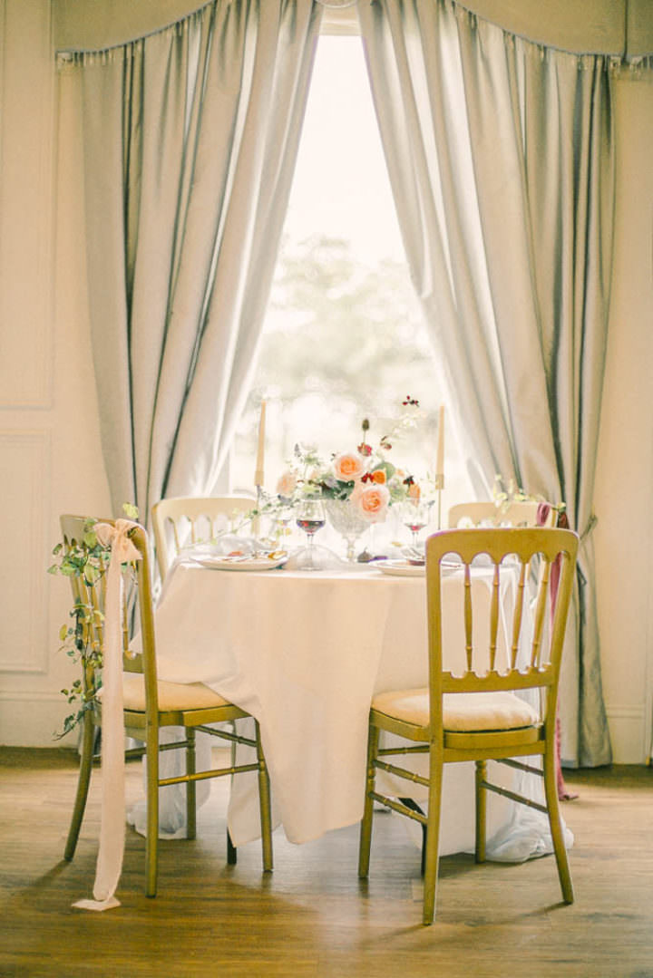 Sweetheart Table Beautiful Fine Art Country House Wedding Ideas https://www.theblushingpeony.co.uk/