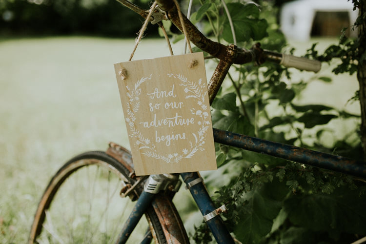 Field Outdoor Garden Woodland Hippie Summer Tipi Vintage Decor Bike Sign | Happy Outdoor Forest Mustard Yellow Wedding http://suzi-photography.com/