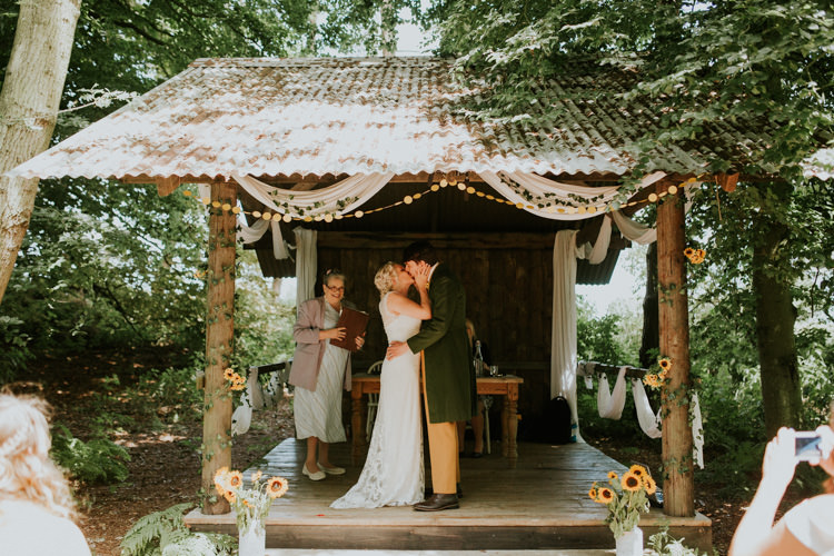 Field Outdoor Garden Woodland Hippie Summer Ceremony Hut Bride Groom Hush Venue | Happy Outdoor Forest Mustard Yellow Wedding http://suzi-photography.com/