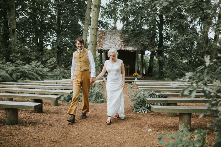 Field Outdoor Garden Woodland Hippie Summer Ceremony Hut Bride Groom Hush Venue | Happy Outdoor Forest Mustard Yellow Wedding http://suzi-photography.com/