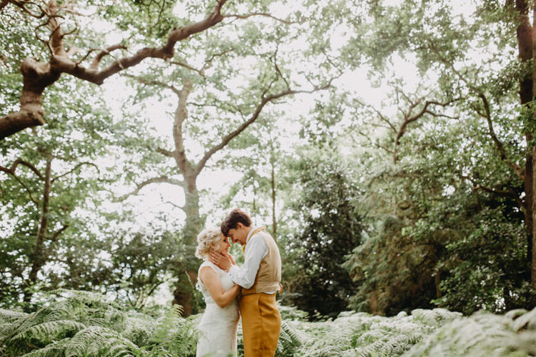 Field Garden Woodland Meadow Hippie Summer Bride Groom Hush Venue | Happy Outdoor Forest Mustard Yellow Wedding http://suzi-photography.com/