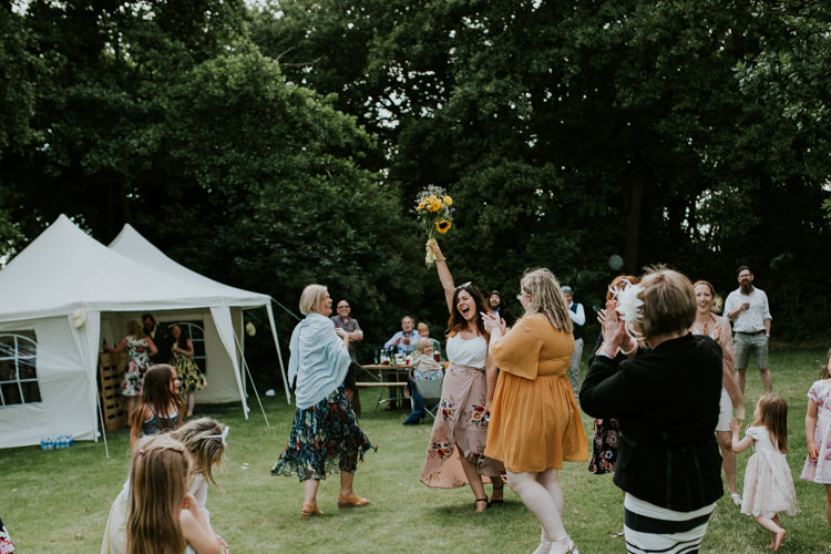 Field Garden Woodland Meadow Hippie Summer Bride Groom Hush Venue Bouquet Toss | Happy Outdoor Forest Mustard Yellow Wedding http://suzi-photography.com/