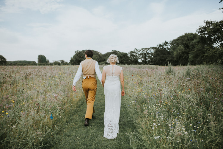 Field Garden Woodland Meadow Hippie Summer Bride Groom Hush Venue | Happy Outdoor Forest Mustard Yellow Wedding http://suzi-photography.com/