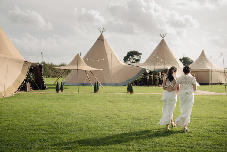 Pretty Blush Floral Tipi Wedding Ideas https://www.sarahvivienne.co.uk/