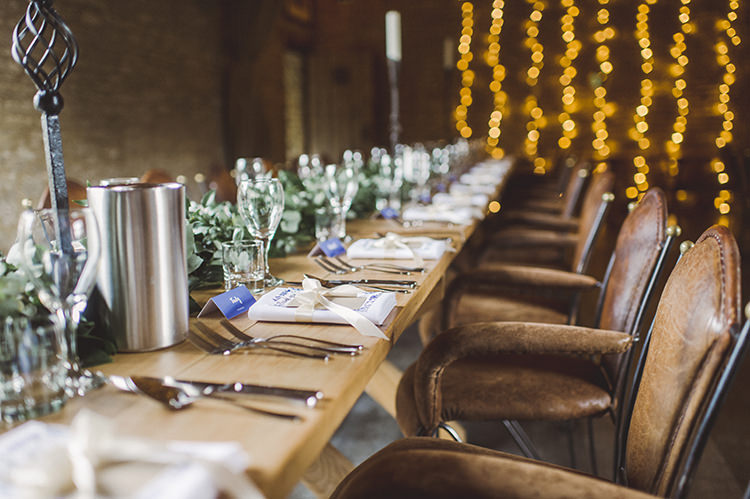 Darling Fresh Bohemian Barn Wedding https://razia.photography/