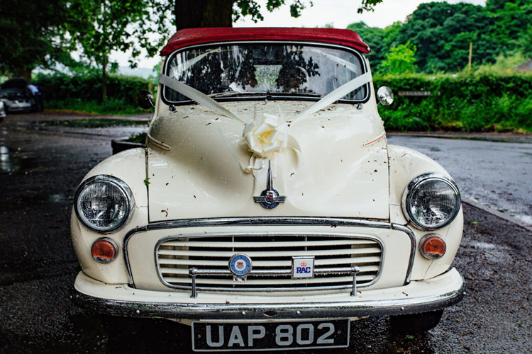 Transport Car Morris Minor Boho DIY Secret Garden Wedding https://bibandtuckerphotography.co.uk/