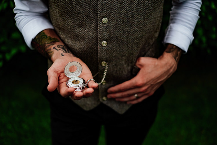 Boho DIY Secret Garden Wedding https://bibandtuckerphotography.co.uk/
