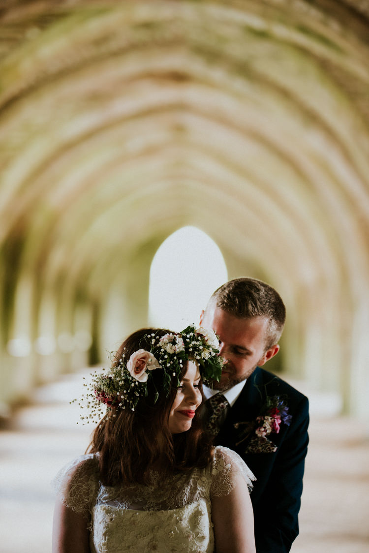 Flower Crown Bride Bridal Tropical DIY Moon Photo Booth Wedding https://photo.shuttergoclick.com/