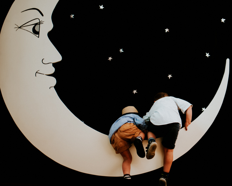 Tropical DIY Moon Photo Booth Wedding https://photo.shuttergoclick.com/