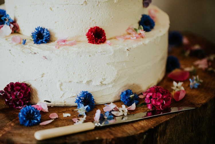 Buttercream Cake Flowers Log Stand Tropical DIY Moon Photo Booth Wedding https://photo.shuttergoclick.com/