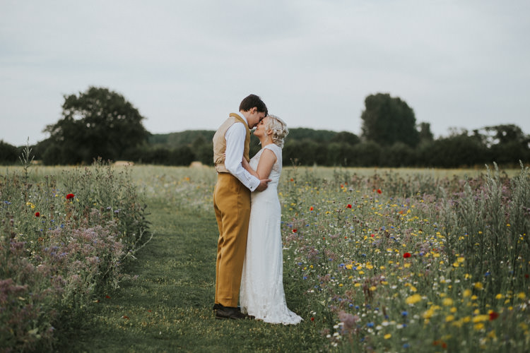 Field Garden Woodland Meadow Hippie Summer Bride Groom Hush Venue | Happy Outdoor Forest Mustard Yellow Wedding http://suzi-photography.com/