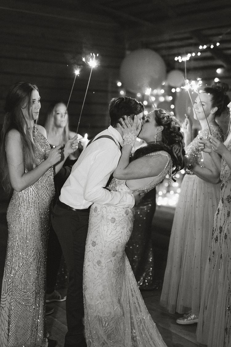 Bride Groom Kiss Sparklers Cabin Wilderness Outdoor Boho | Bohemian Luxe Greenery White Wedding Ideas Sweden http://www.lindapauline.se/