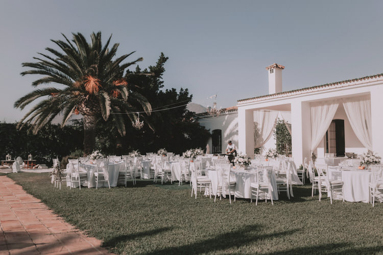 Outdoor Fields Garden Villa Italy Rustic Natural Vineyard Orchard Table Oranges Palm Trees Tables White Flowers | Sage Green Mediterranean Destination Wedding Spain https://www.kinoortega.com/