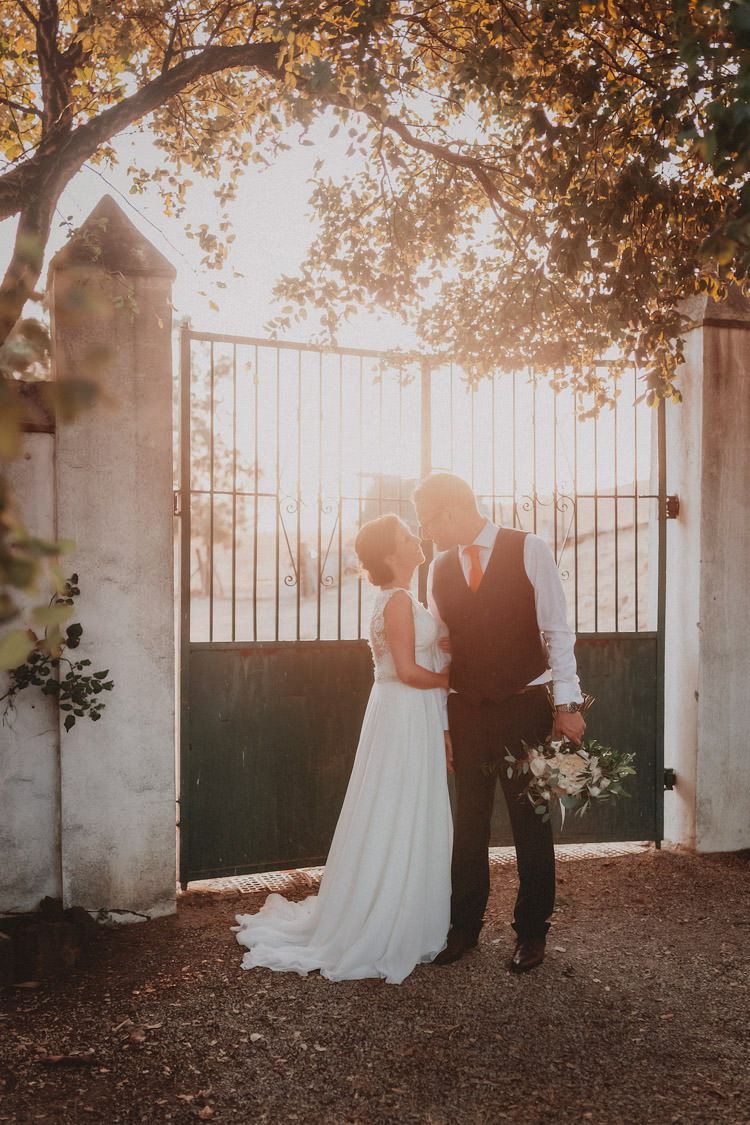 Outdoor Fields Garden Villa Italy Rustic Natural Vineyard Orchard Bride Groom Sunset | Sage Green Mediterranean Destination Wedding Spain https://www.kinoortega.com/