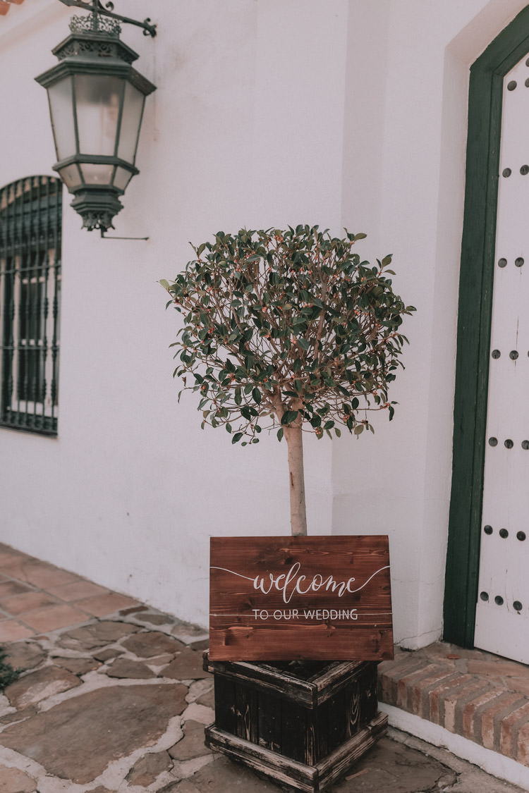 Outdoor Fields Garden Villa Italy Rustic Natural Vineyard Orchard Welcome Orange | Sage Green Mediterranean Destination Wedding Spain https://www.kinoortega.com/