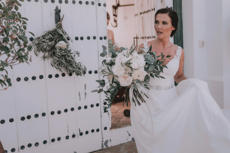 Outdoor Fields Garden Villa Italy Rustic Natural Vineyard Orchard Bride White Greenery Bouquet | Sage Green Mediterranean Destination Wedding Spain https://www.kinoortega.com/