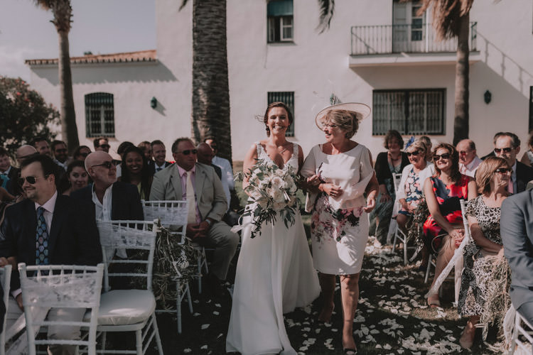 Outdoor Fields Garden Villa Italy Rustic Natural Vineyard Orchard Bride Ceremony Aisle White Greenery Bouquet | Sage Green Mediterranean Destination Wedding Spain https://www.kinoortega.com/