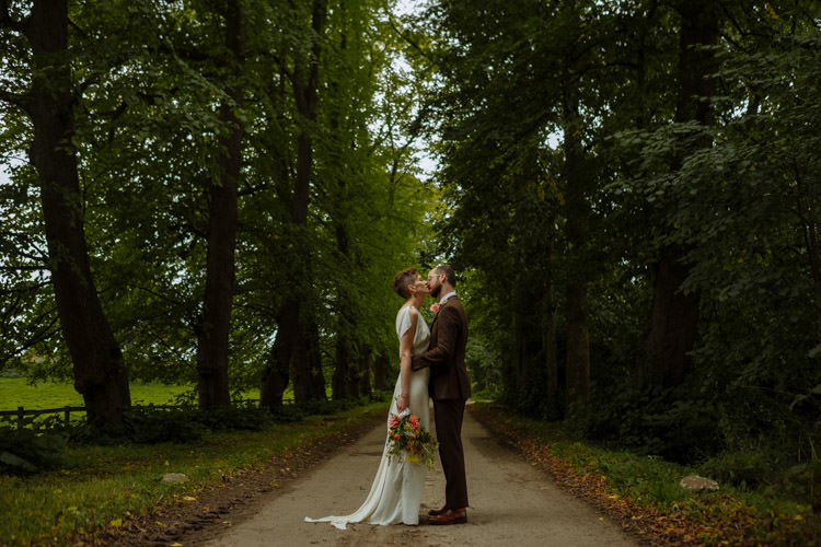 DIY Bride Groom Alternative Hippy Forest Farm Field Garden Wedding | Homegrown Community Eclectic Rural Yorkshire Wedding https://toastofleeds.co.uk/