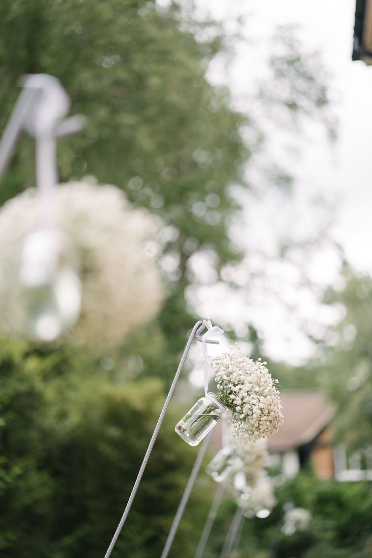 Relaxed Bohemian Summer Meadow Wedding https://karibellamy.com/